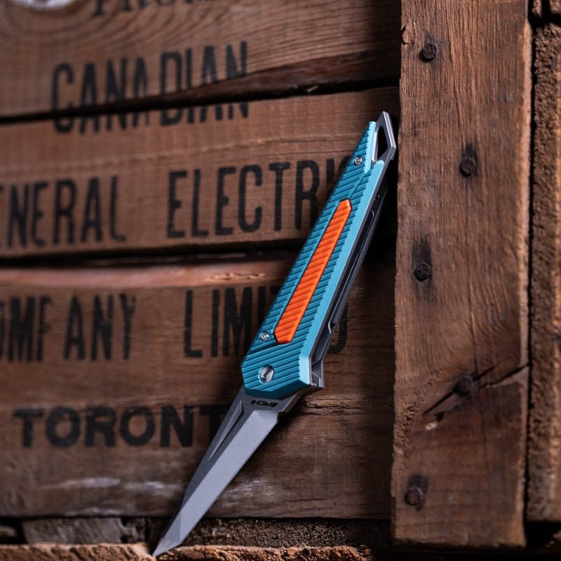 Fixed Blade vs Folder (Which Should You Choose First?)