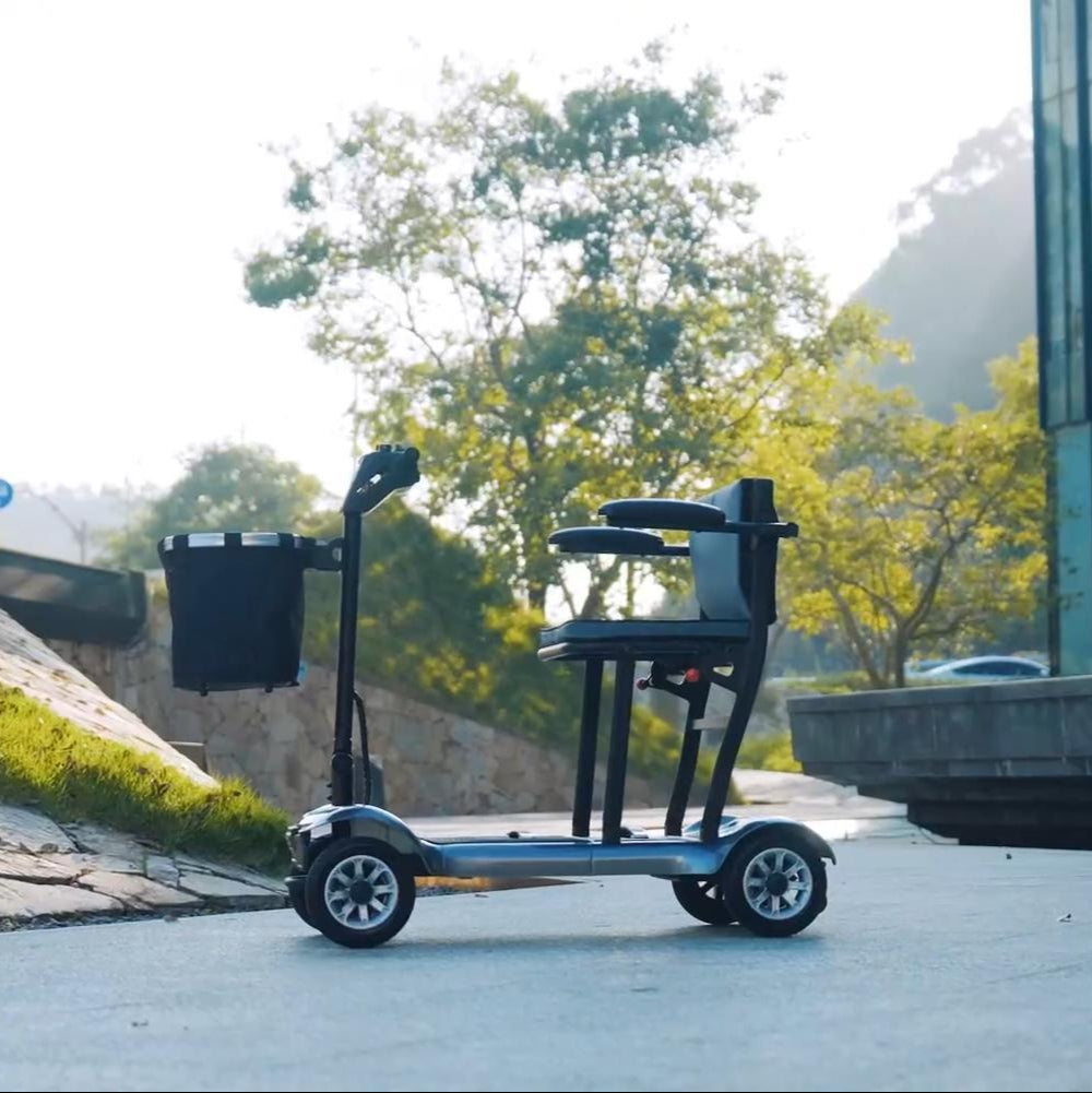 Kerdom MS001 foldable 4-wheel mobility scooter outdoors