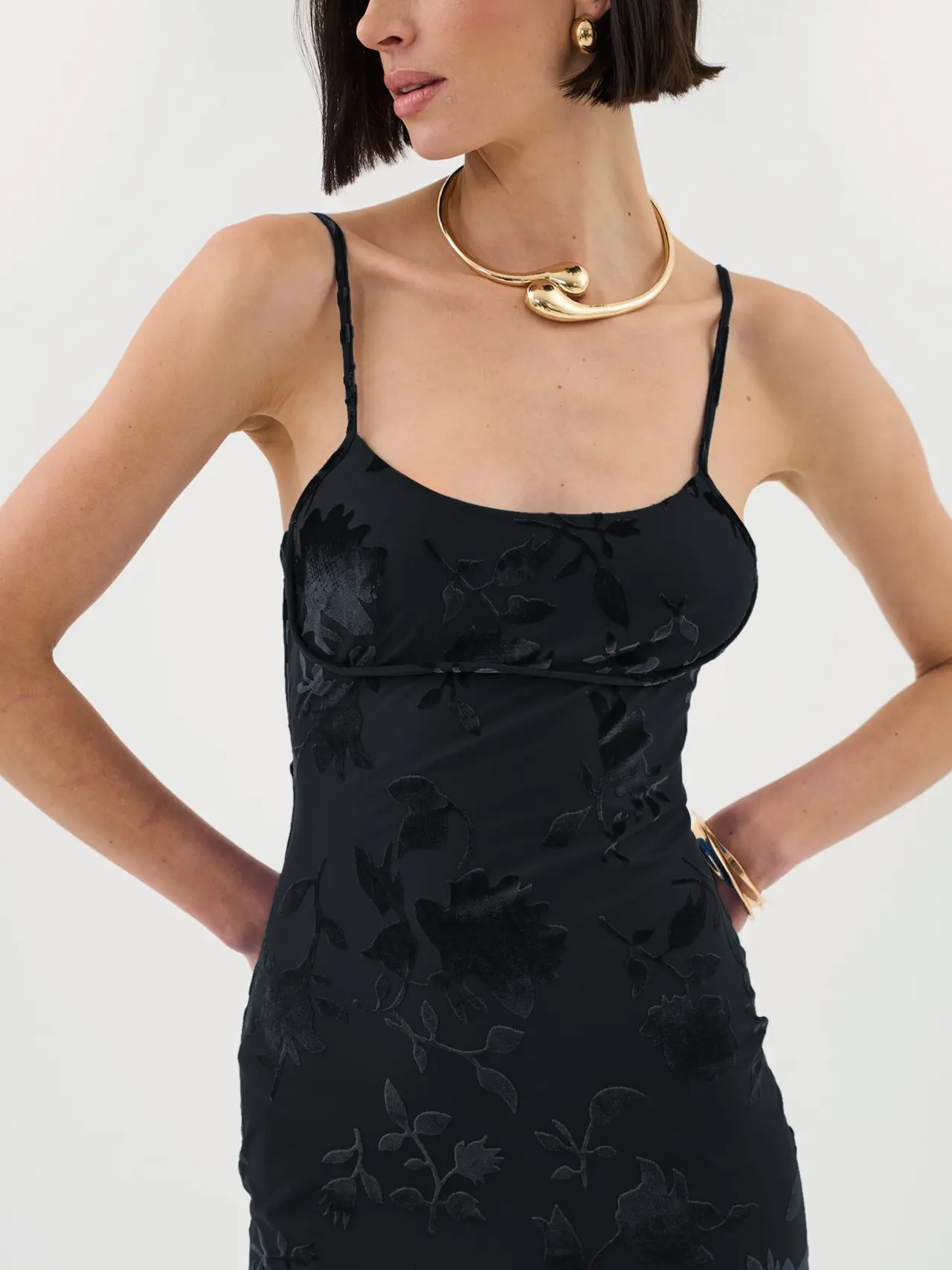 Extro&Vert : Strappy Floral Burnout Maxi Dress In Black