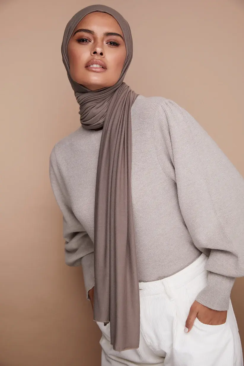 Fabric Quality and Care Instructions for Long-lasting Hijabs