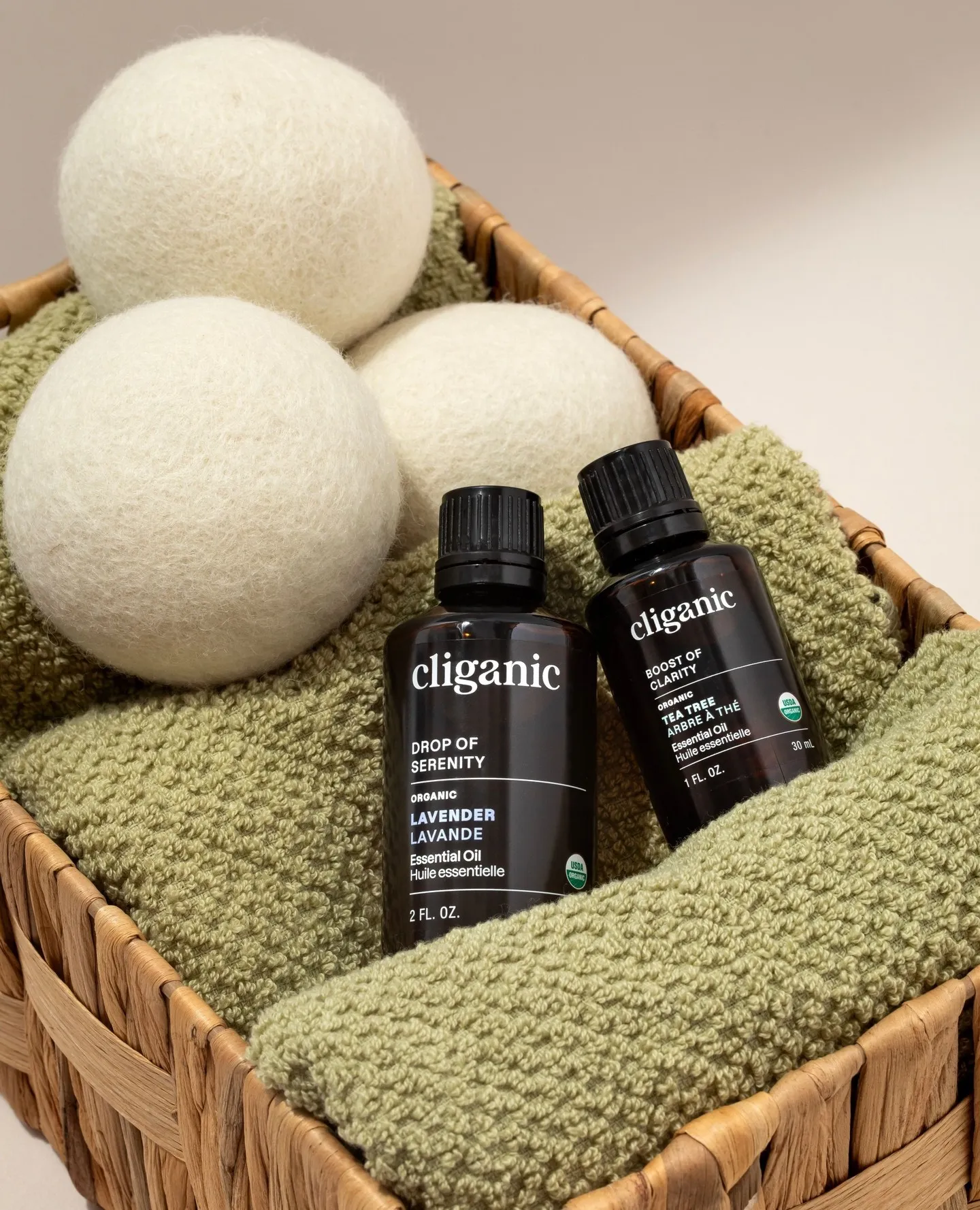 Exploring Cliganic's Product Range: Essential Oils, Castor Oil, Lip Balm Set, Mosquito Repellent Bracelet