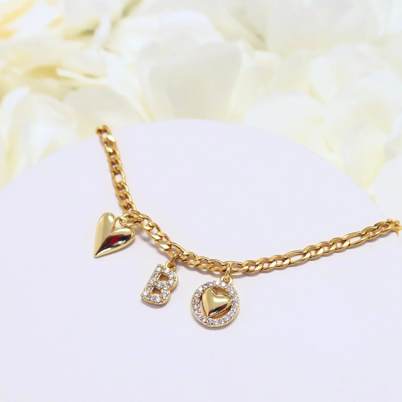 Gogo Lush personalized nameplate anklet styled as a gift, anklet styles for gifting