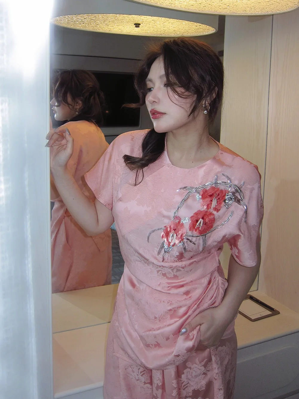 Mukzin jacquard top with 3D peach blossom Su embroidery