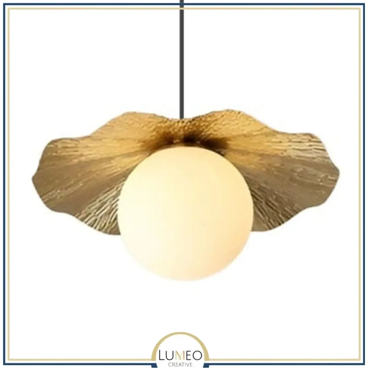 Lumeo creative Lotus suspension in copper with an opaline glass globe